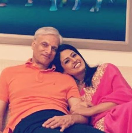 Aabha with her Father Ajay Bakaya back in 2019

Image Source: Instagram @aabhabakaya
﻿