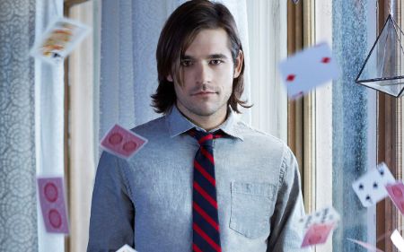 Jason Ralph as Quentin Coldwater in The Magicians