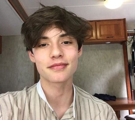 Who is Louis Partridge? Age, Bio, Net Worth, Girlfriend, & Instagram