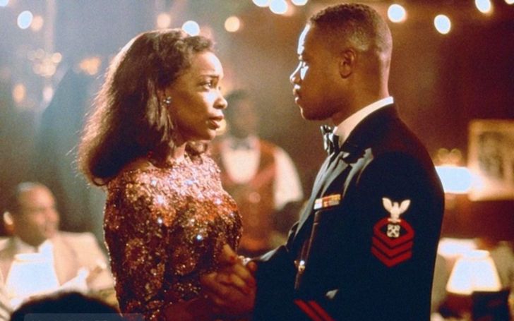 Ellis' alongside Cuba Gooding Jr. in Men of Honor

Image Source: Movie Stills