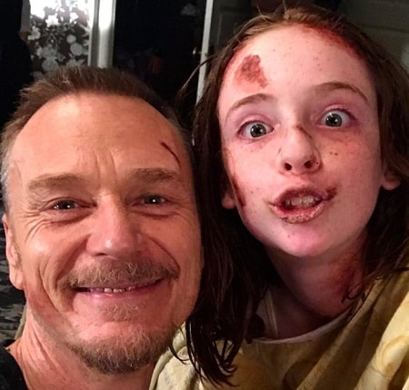 Beatrice with Ben in the set of The Exorcist
