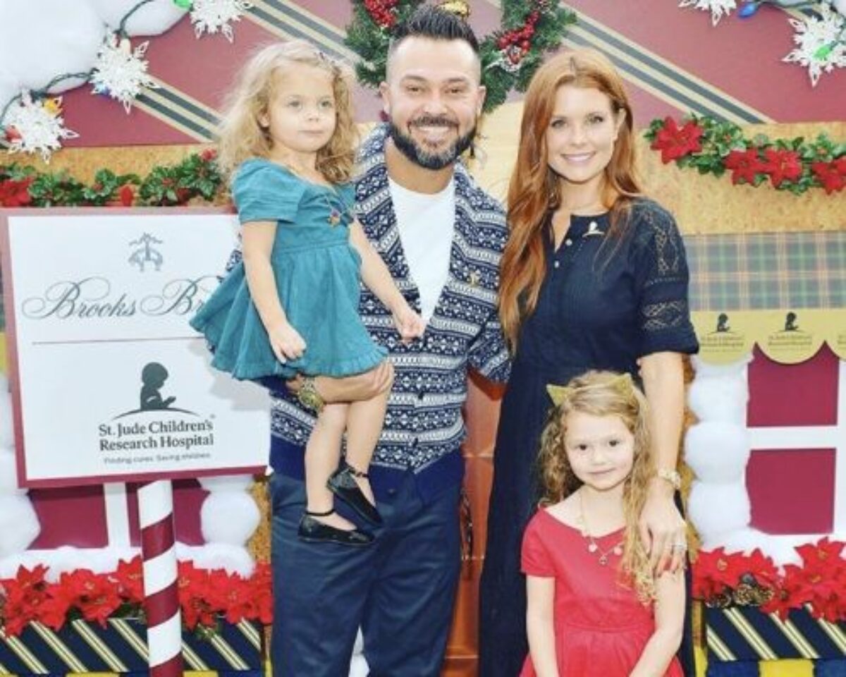 Joanna Garcia Marries Nick Swisher in Monique Lhuillier  Celebrity wedding  dresses, Famous wedding dresses, Celebrity bride